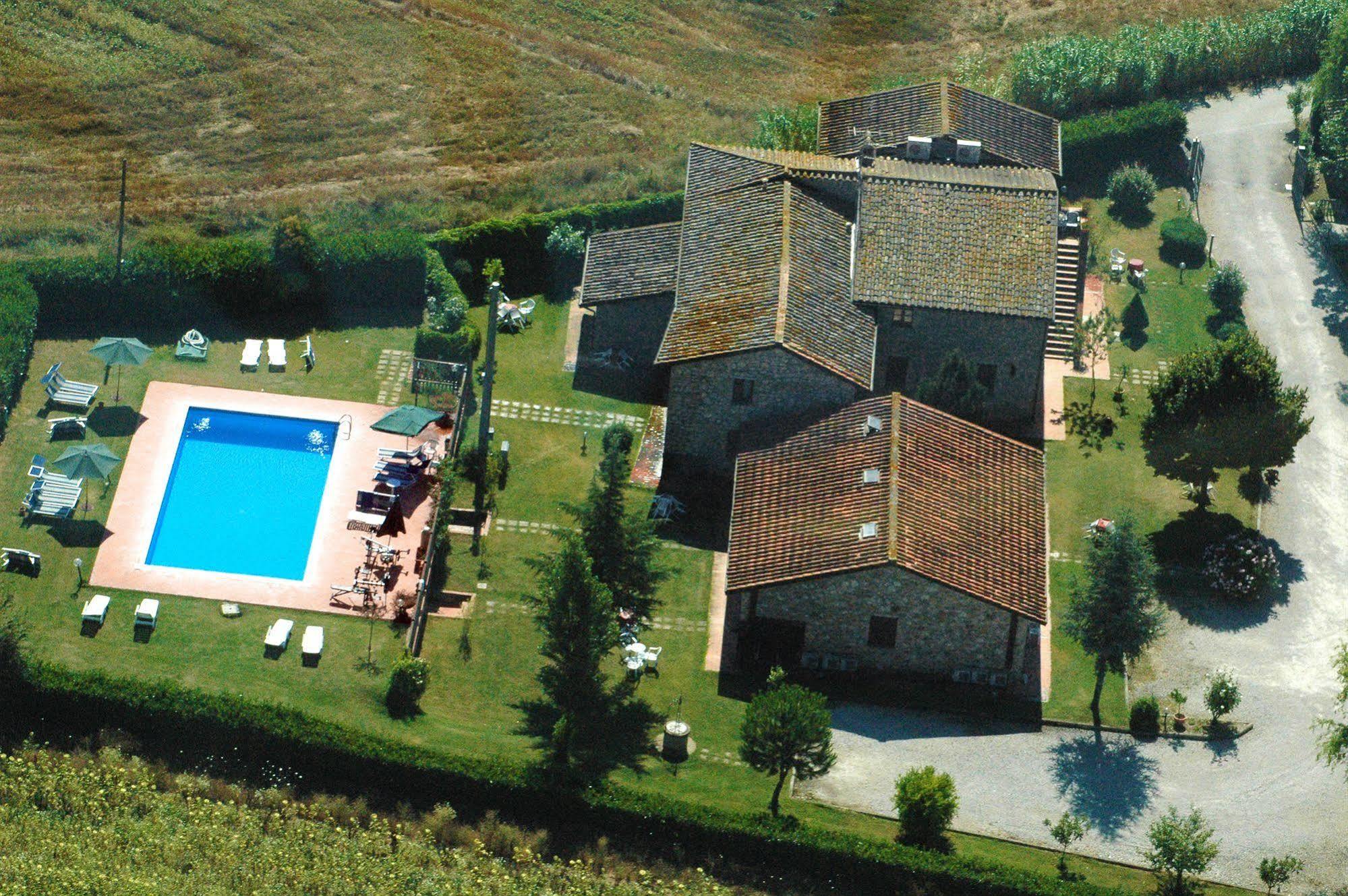 Casa Vacanze Vecchio Granaio Magione Exterior foto
